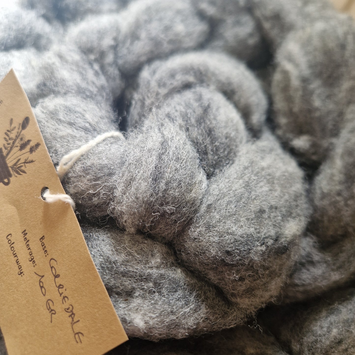 UNSPUN CARDED FIBRE CORRIEDALE GREY