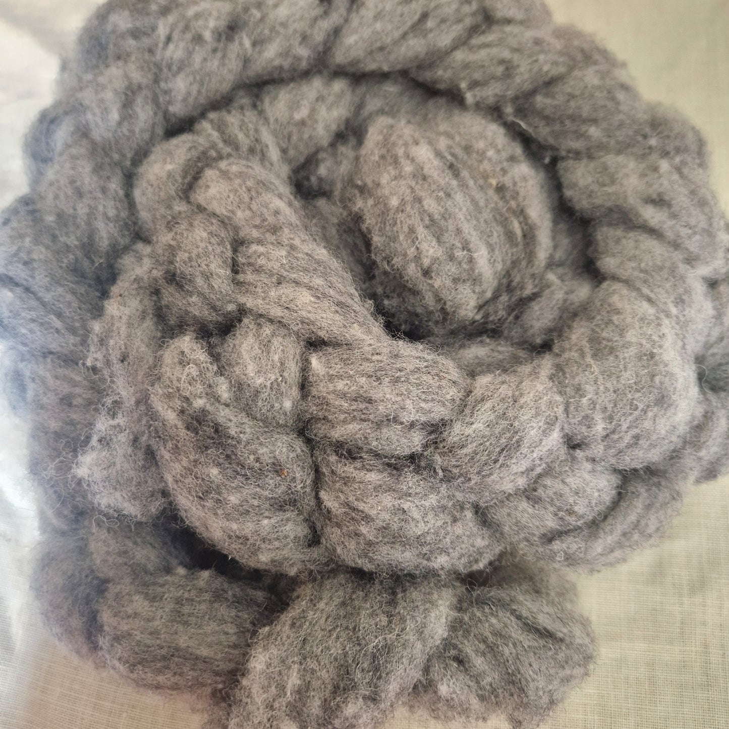 UNSPUN CARDED FIBRE CORRIEDALE GREY