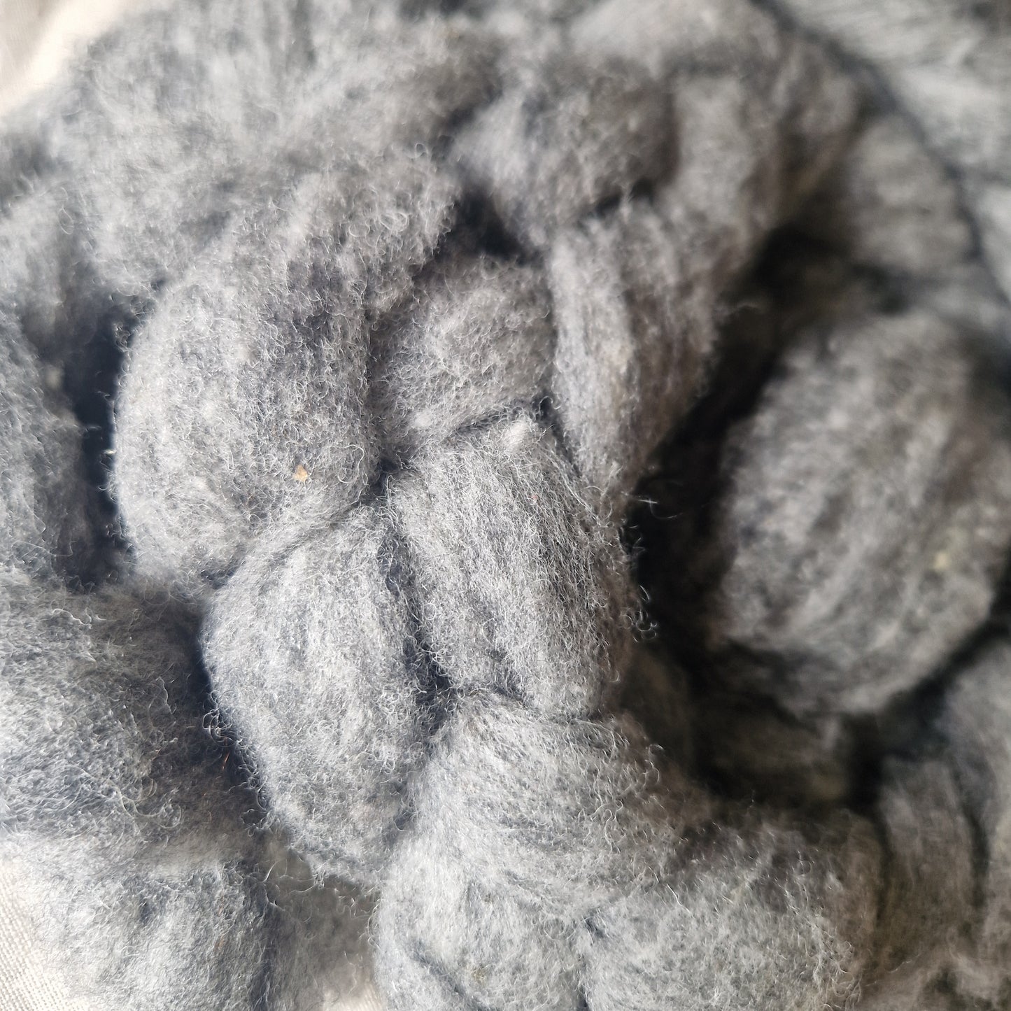 UNSPUN CARDED FIBRE CORRIEDALE GREY