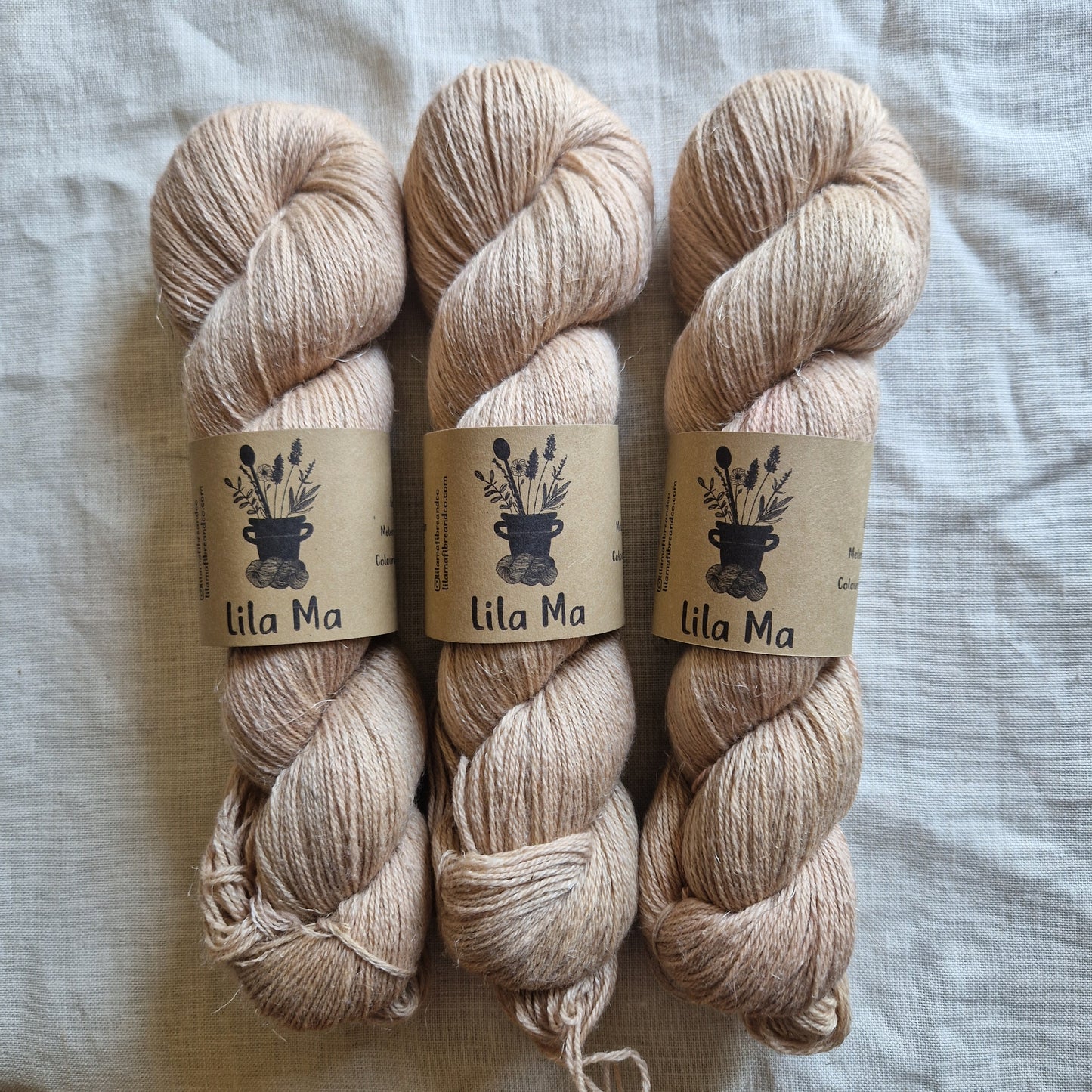 WHISPER WOOL AND LINEN 4 PLY
