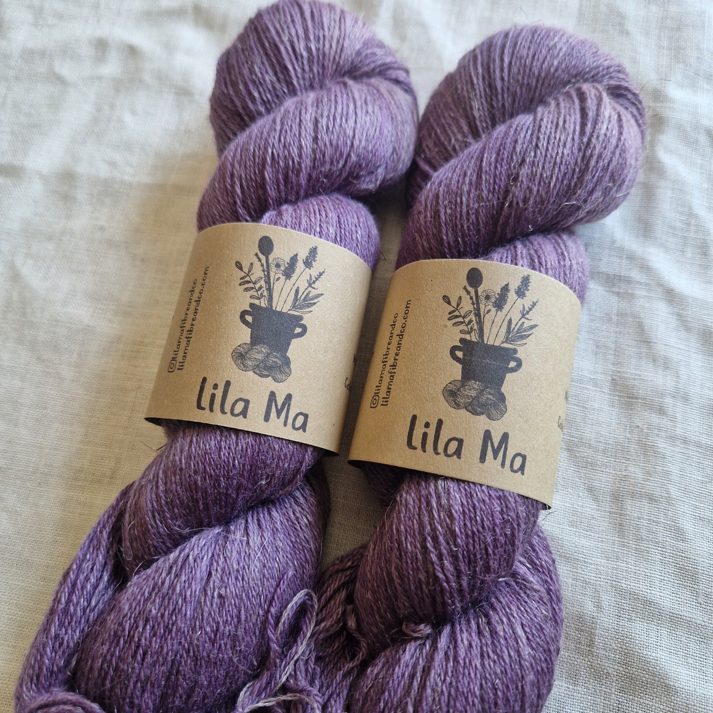 INCANDESCENT WOOL AND LINEN 4 PLY