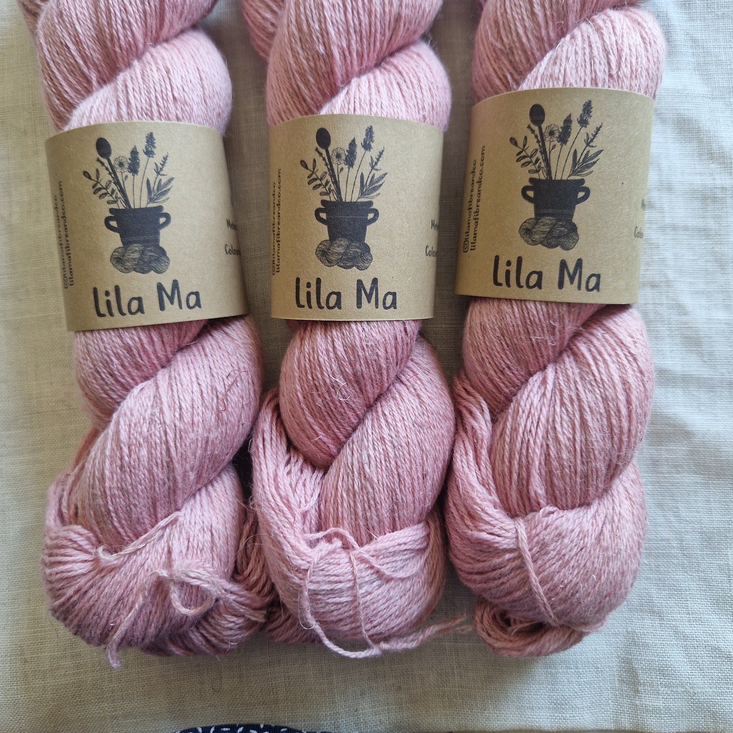 BABY GIRL WOOL AND LINEN 4 PLY